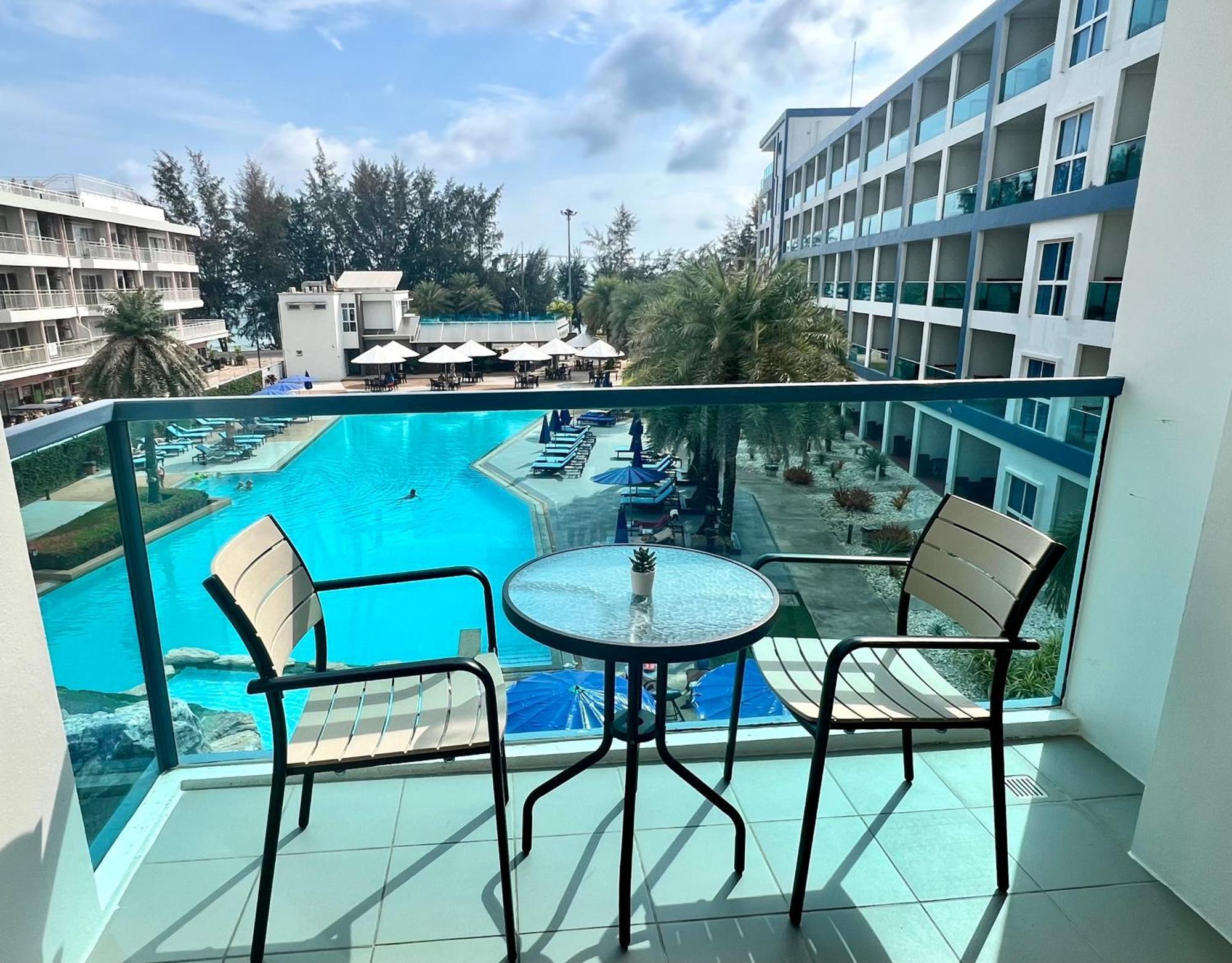 Grandblue Condominium 307 Pool-Seaview Maephim Rayong Mae Phim Exterior photo