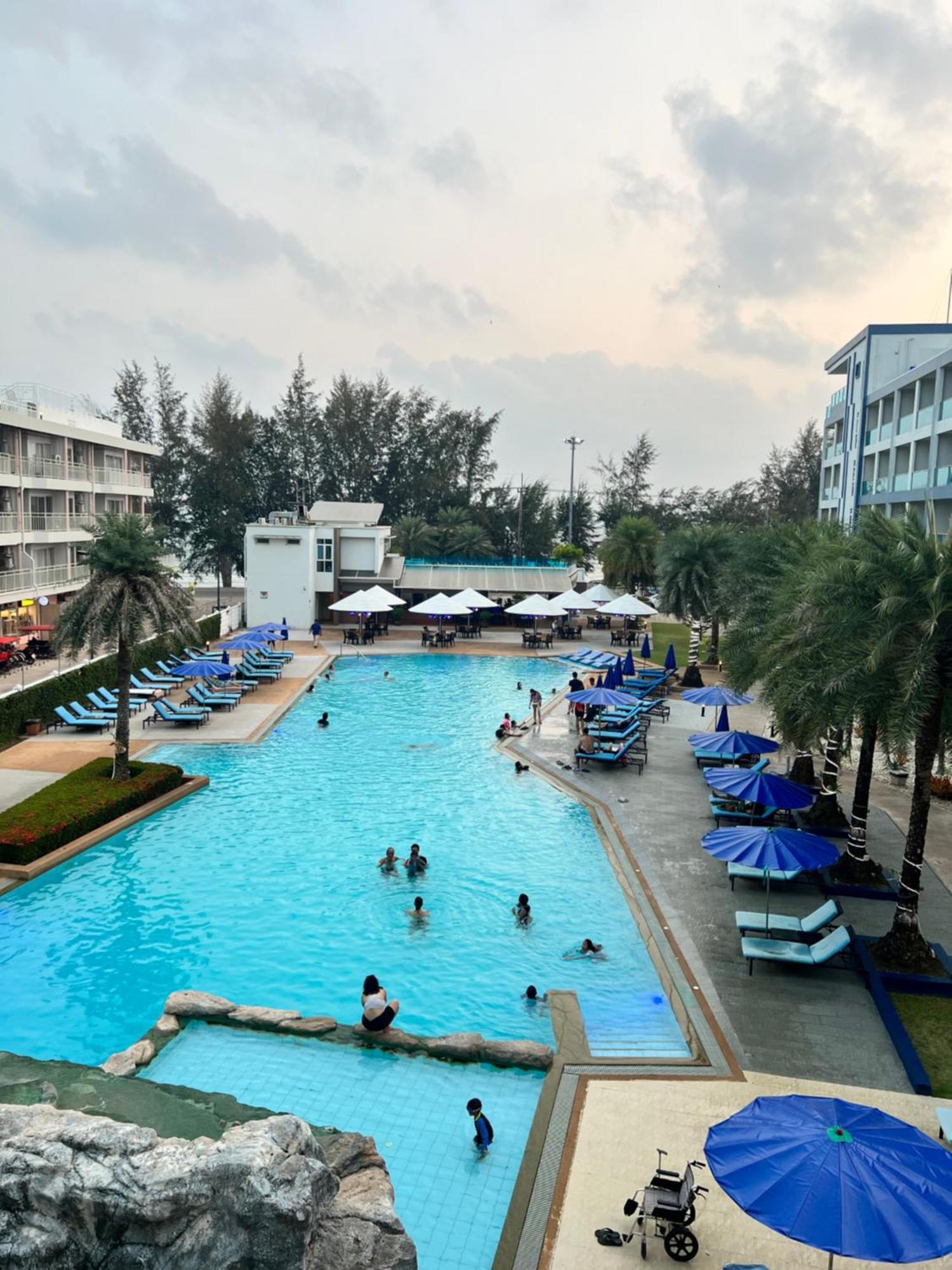 Grandblue Condominium 307 Pool-Seaview Maephim Rayong Mae Phim Exterior photo